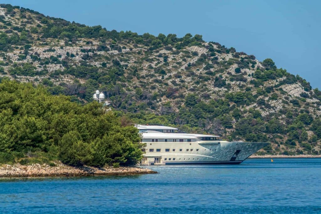 Why yachting professionals choose Master Ocean STCW II/2 Unlimited 2 1648474838317 1